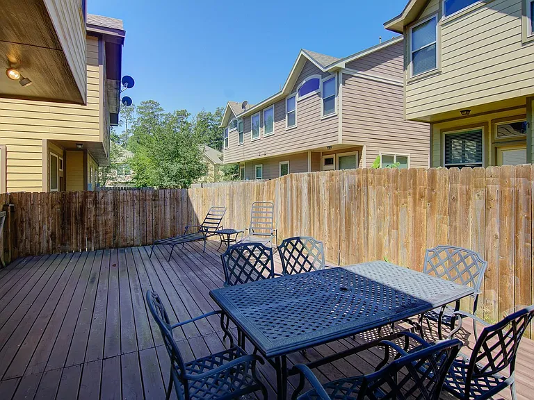 11 Cheswood Manor Ct — Photo 6