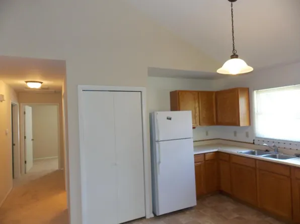 1725 S Highland Ave, Bloomington, IN 47401