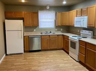 122 Thrush Rd APT 2B, Lake Ozark, MO 65049