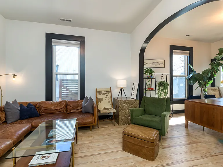 521 E Spruce St — Photo 18