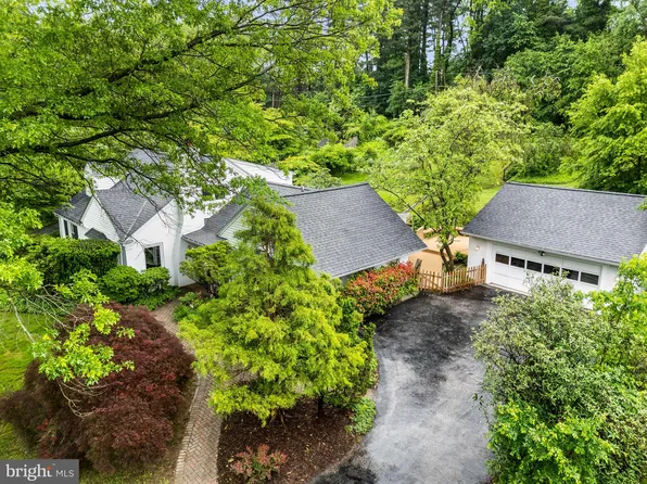 206 Martroy Ln, Wallingford, PA 19086