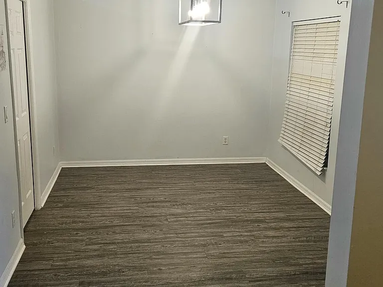 9024 100th Ct — Photo 4