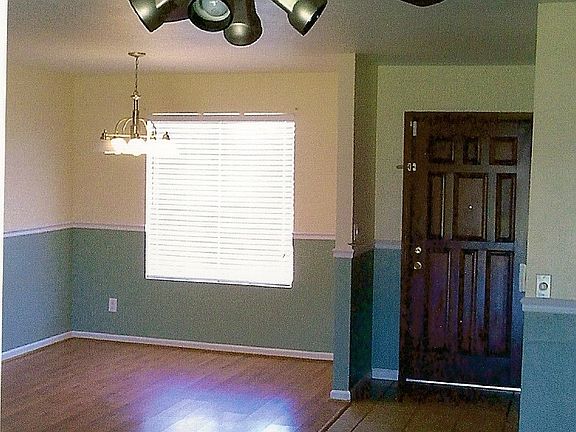 3rd image of 3757 W Willow Ave