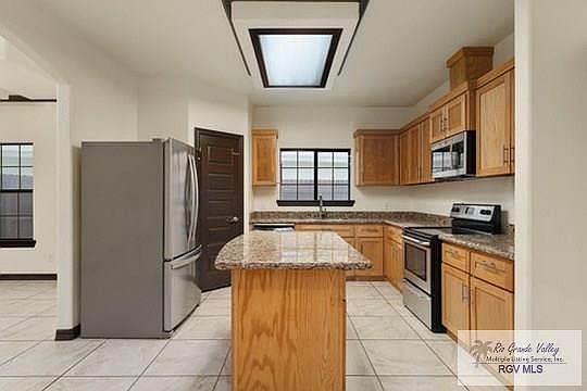 5th image of 6705 Stone Oak