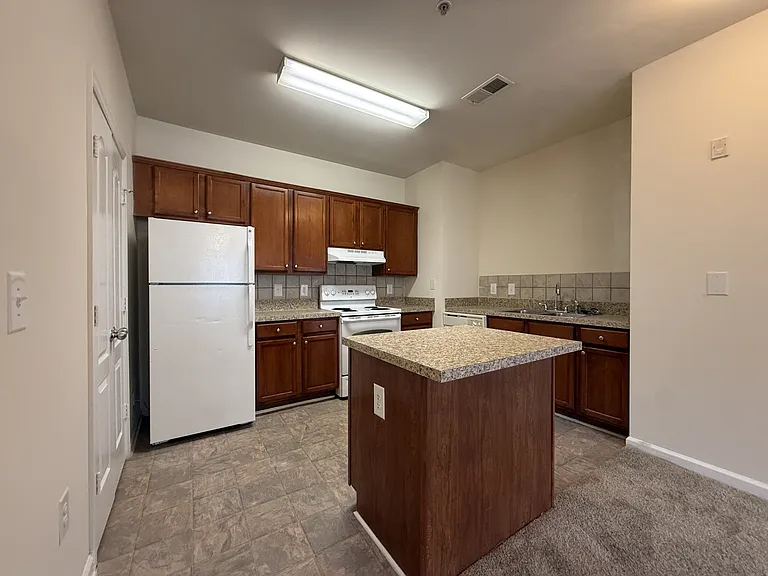Wesley Kensington Apartments at Stonecrest — Photo 129