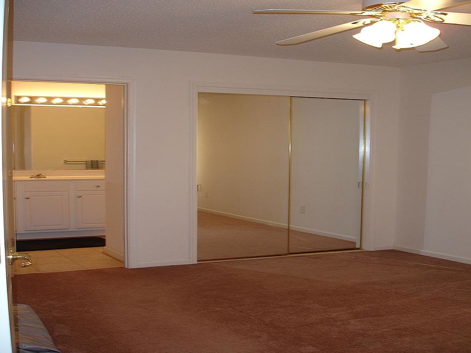 Down stairs master bedroom