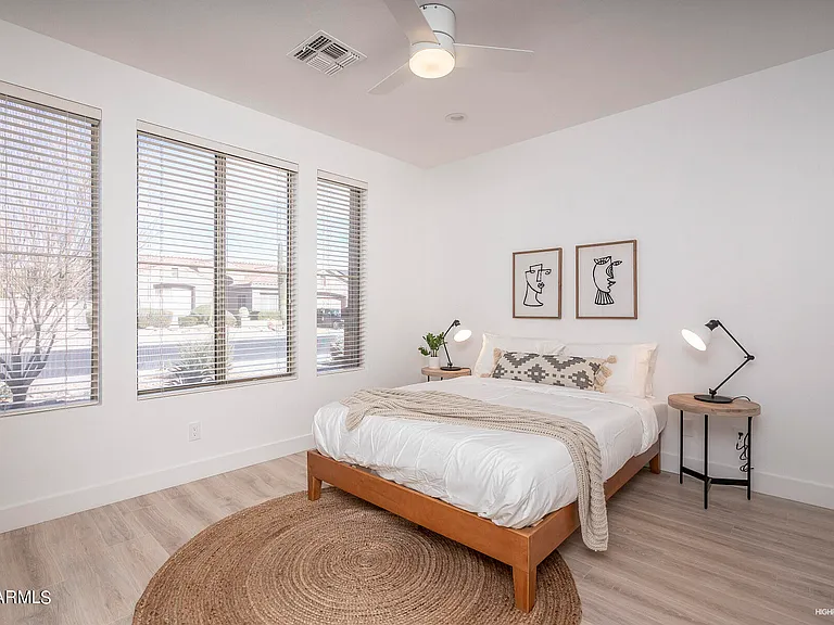 4707 E Robin Ln — Photo 13