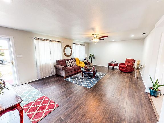 2nd image of 1726 N Penasco Dr
