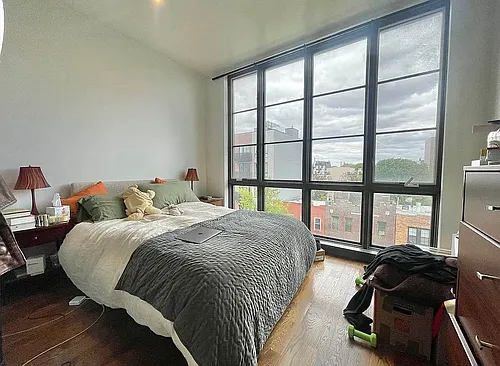 218 Montrose Ave #3A Photo 1