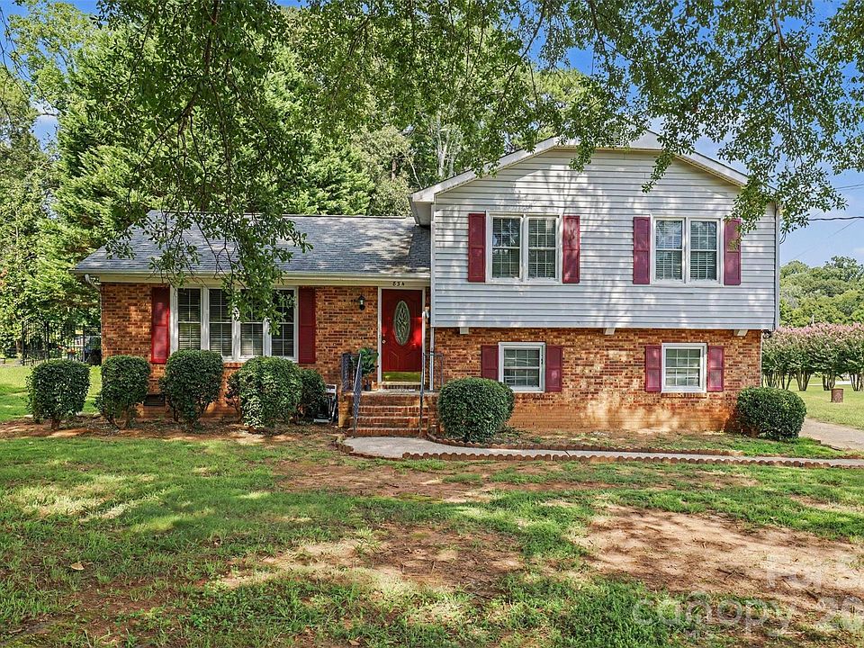 1st image of 834 Applegate Ct