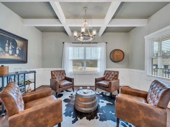 341 Bermuda Dr, Hardy, VA 24101