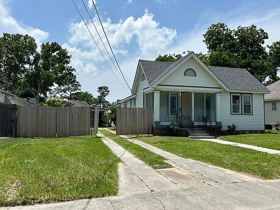 2nd image of 4644 Mandeville St