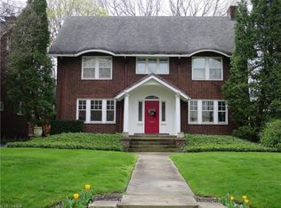 2916 Edgehill Rd, Cleveland Heights, OH 44118