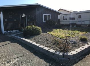 1532 E Chamberlain Ave, Cottage Grove, OR 97424