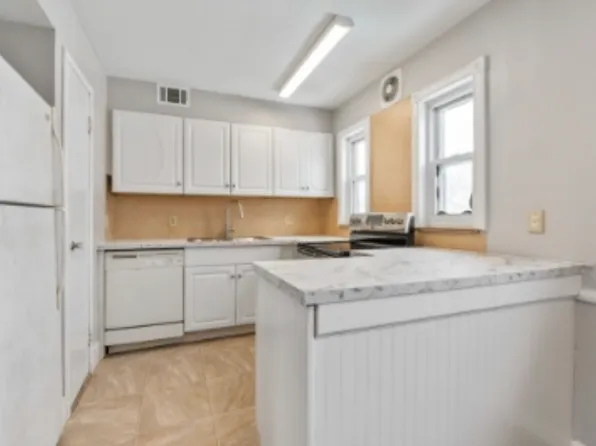 220 Hudson Ave APT D, Newark, OH 43055