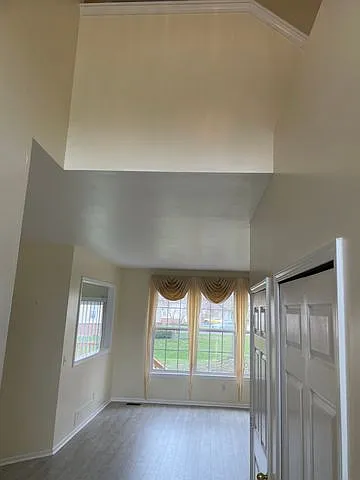 3 bed, 1947 sqft, $2,400 — Photo 3