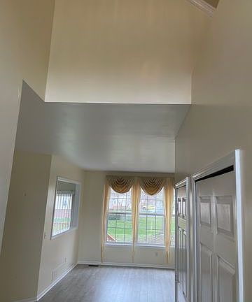 3rd image of 38463 Saratoga Cir