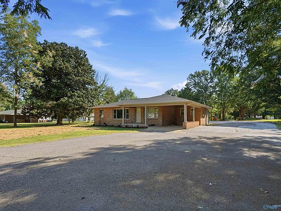 3rd image of 15372 E Limestone Rd