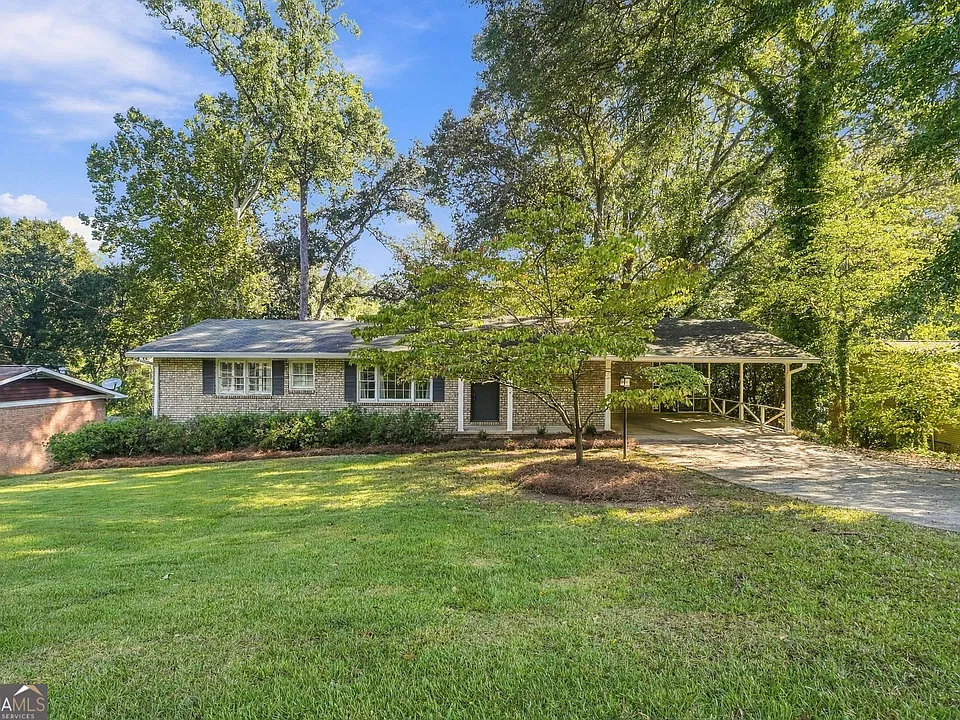 751 Smithstone Rd SE