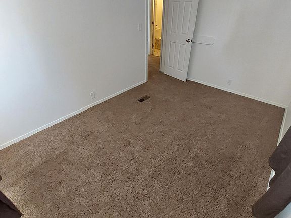 5th image of 324 W Blanco Blvd #25