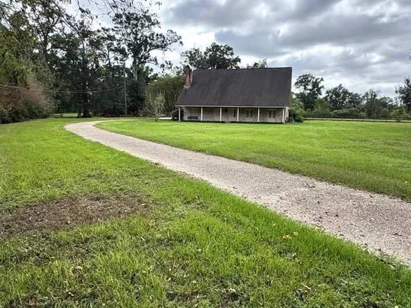1055 Bayou Paul Ln, Saint Gabriel, LA 70776