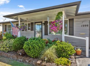 1200 Stanfield Rd, Woodburn, OR 97071