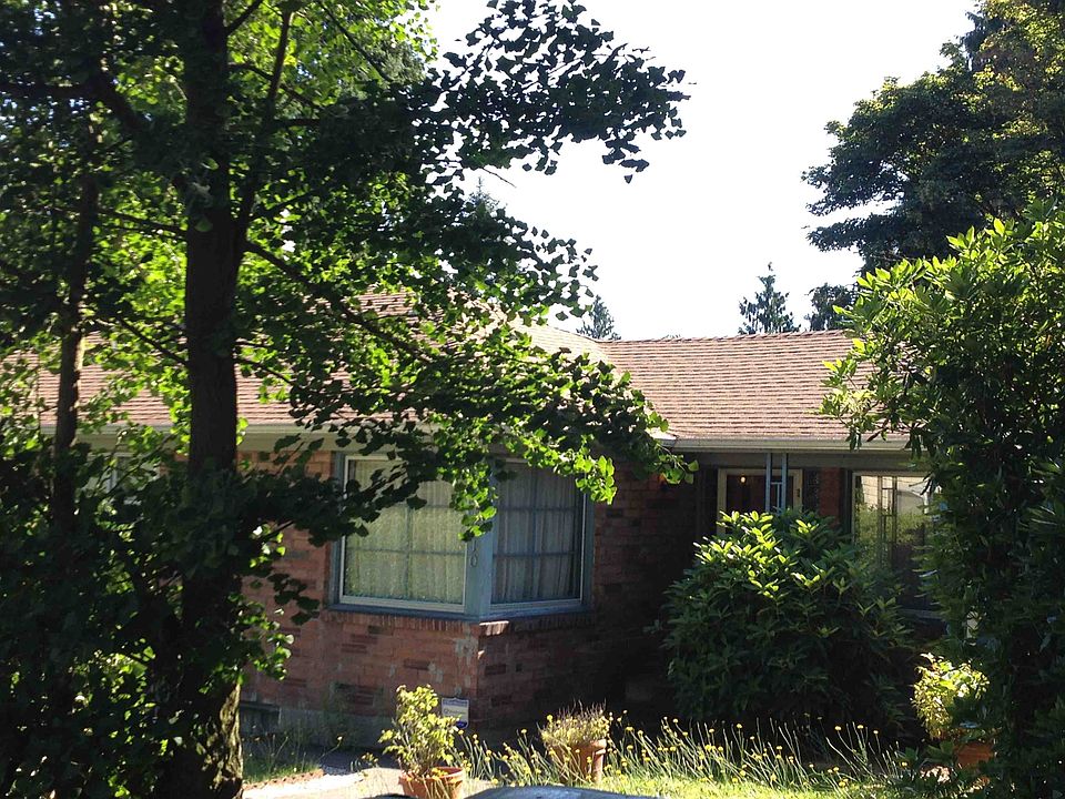 1st image of 10310 15th Ave NE