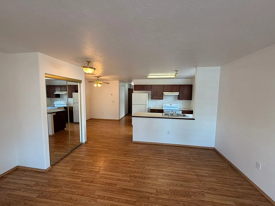 6105 North Regal Street