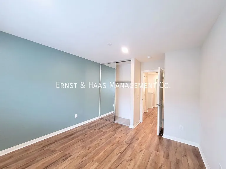 14414 Strawberry Ln #4 — Photo 32