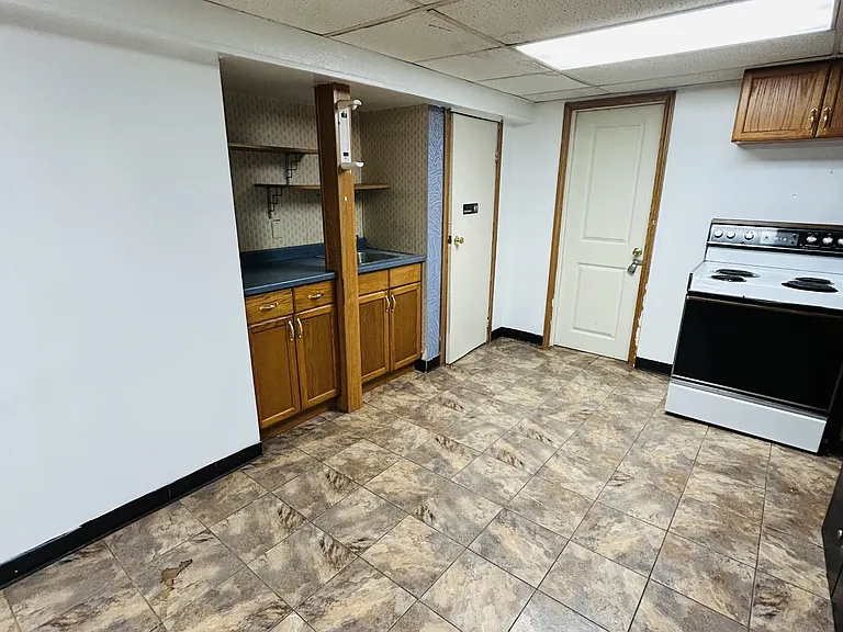 13041 Cambridge Springs Rd — Photo 3