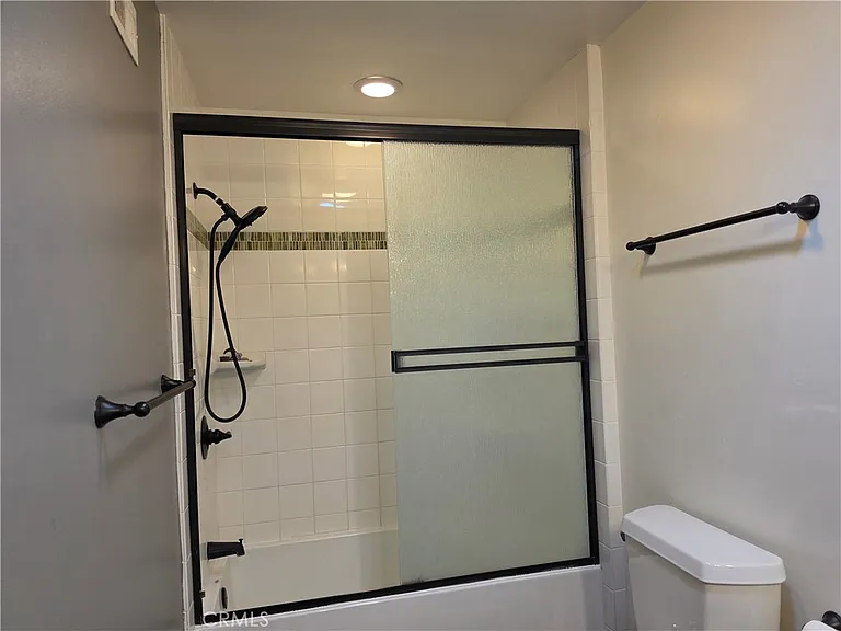 5446 Irondale Ave — Photo 32