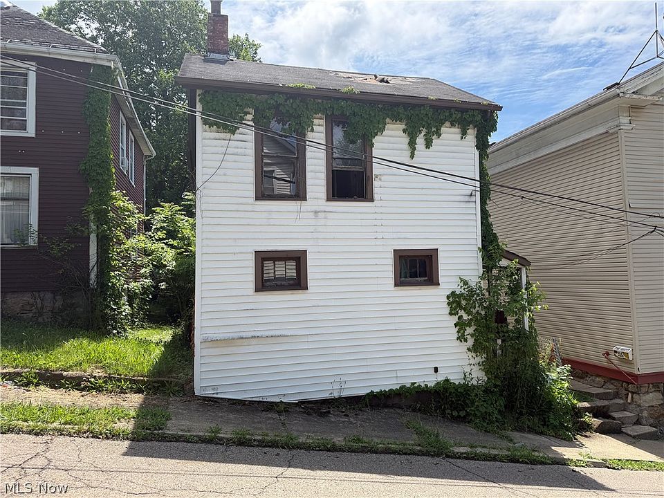 2nd image of 918 Florence St