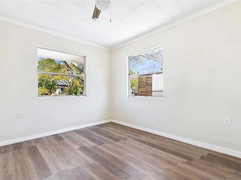 4418 W Fairview Hts — Photo 15