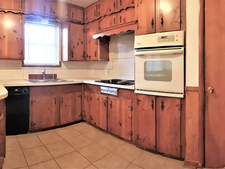 5305 Ammons St — Photo 7