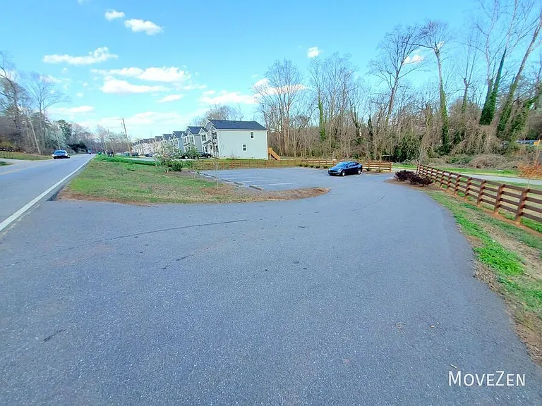 275 Vanderbilt Rd — Photo 8