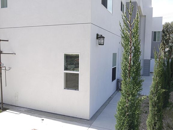 3rd image of 2500 Hermosa Ave