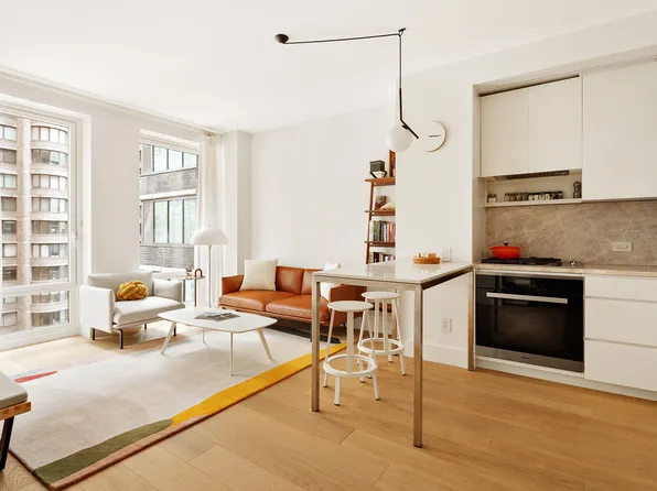 15 West 61st Street image 1 of 7