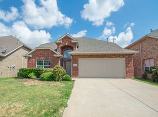 6909 Shore Breeze Ct, Arlington, TX 76016