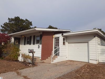 8100B Bissonette Dr, Oscoda, MI, 48750