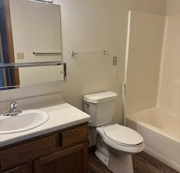 Cooperative Living Center — Photo 9