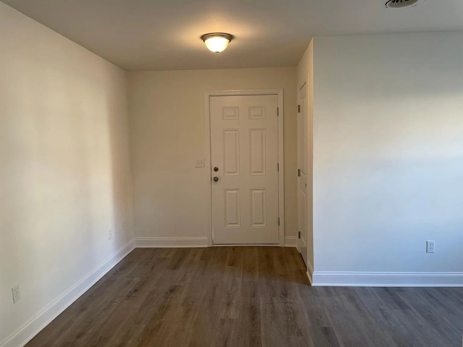 72 Maplewood Ave — Photo 3