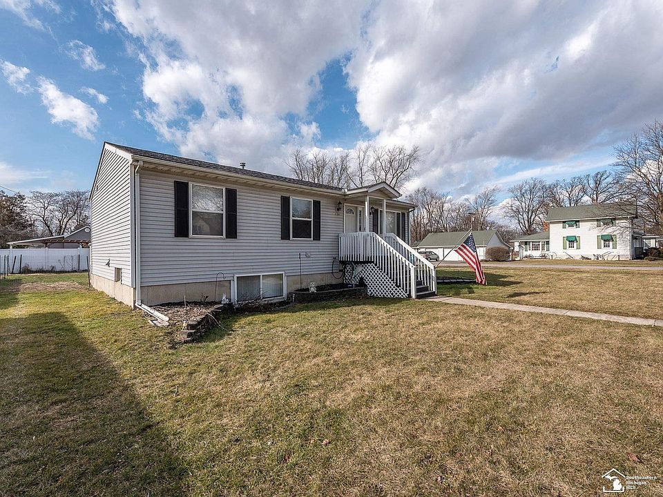 1st image of 410 Saline St