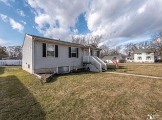 410 Saline St, Petersburg, MI 49270