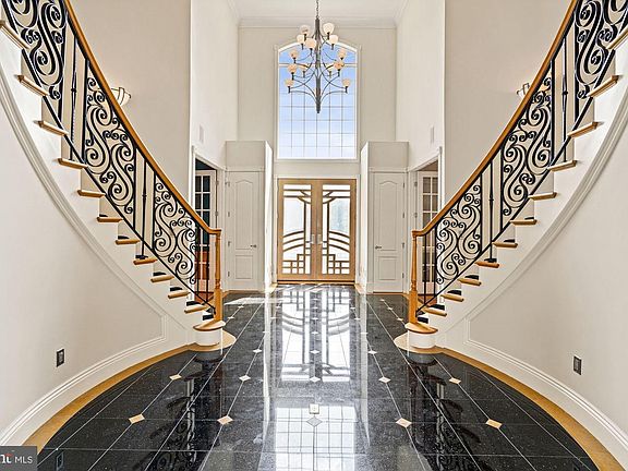 5th image of 11808 Forum Hill Ct