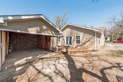 930 W Freeman St — Photo 19