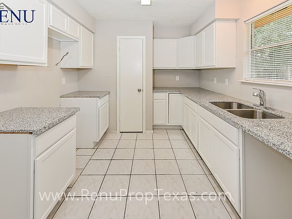 3rd image of 11722 Steamboat Springs Dr