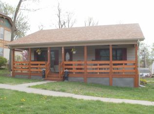 608 W Market St, Savannah, MO 64485