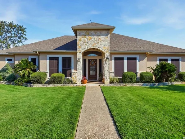 413 Private Road 4662, Castroville, TX 78009