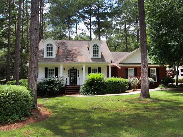 254 E Gate Dr, Thomasville, GA 31757