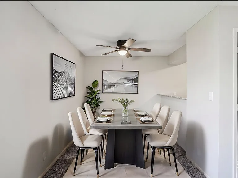University Villa Apartments — Photo 17